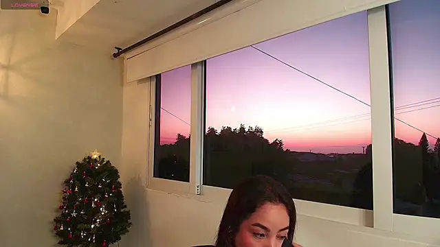  Victoria Collins online show from 11.27.25