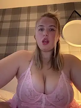 CutieCurvyGirlxo online show from 09.14.25