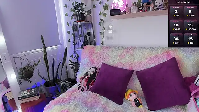 sarahminage  online show from 06.15.26