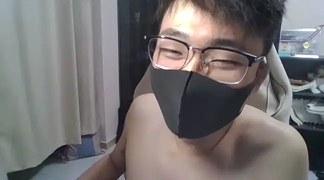 Snapshot of ChBoyBD chatting on 03.22.25 ChBoyBD online show from 03.22.25