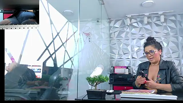 Dakota Rainbow22 online show from 02.14.26