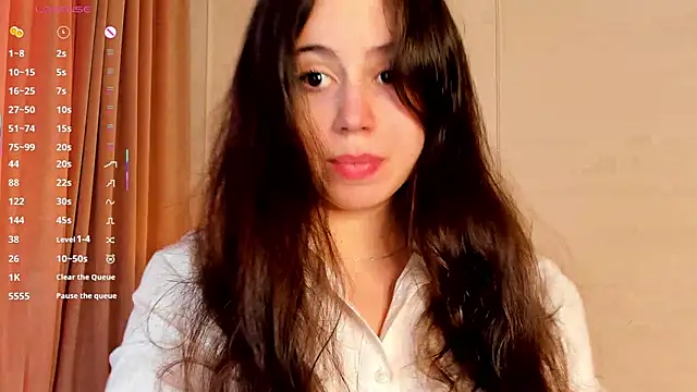 Snapshot of JulianaChapel chatting on 09.16.25 JulianaChapel online show from 09.16.25