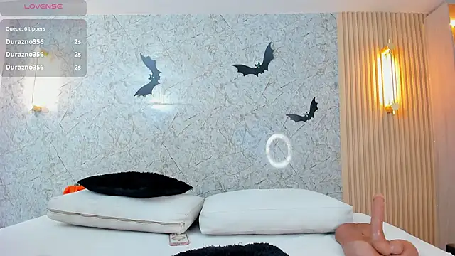 Antonella west online show from 10.31.25