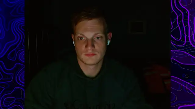 Snapshot of lustylyndon chatting on 10.31.25 lustylyndon online show from 10.31.25