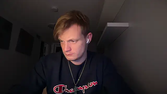 Snapshot of lustylyndon chatting on 03.21.26 lustylyndon online show from 03.21.26