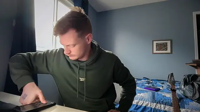 Snapshot of lustylyndon chatting on 04.14.26 lustylyndon online show from 04.14.26