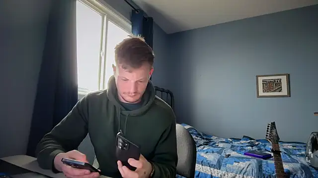 Snapshot of lustylyndon chatting on 04.15.26 lustylyndon online show from 04.15.26