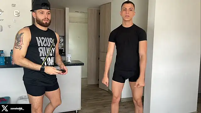 Snapshot of zoneboys chatting on 09.20.25 zoneboys online show from 09.20.25