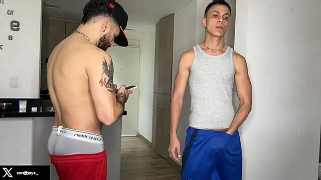 Snapshot of zoneboys chatting on 11.14.25 zoneboys online show from 11.14.25