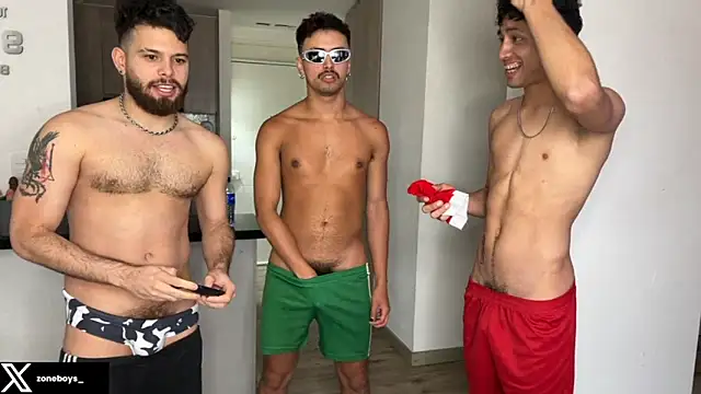 Snapshot of zoneboys chatting on 12.16.25 zoneboys online show from 12.16.25