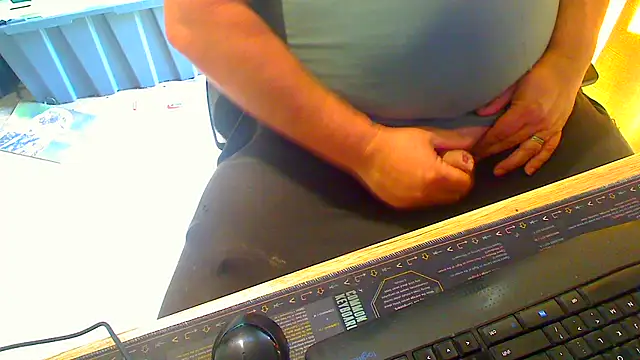 latexsub75 online show from 02.27.26