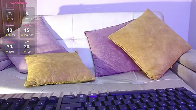 alesiamoore online show from 09.19.25