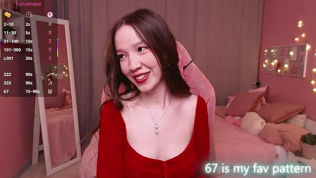 Snapshot of Shriya_Sarann chatting on 02.14.26 Shriya Sarann online show from 02.14.26