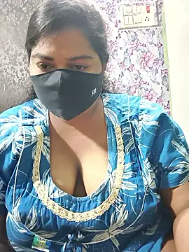 Snapshot of Liyaa_24 chatting on 04.25.26 Liyaa 24 online show from 04.25.26