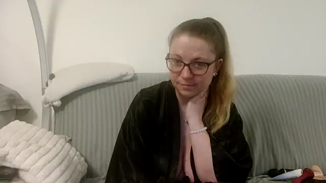 32h busty online show from 03.21.26