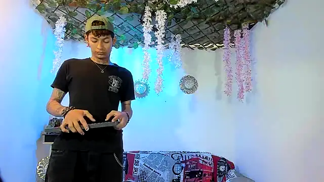 Snapshot of Bastian_boyshot77 chatting on 02.12.26 Bastian boyshot77 online show from 02.12.26