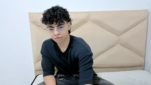 Kei Dream online show from 09.19.25