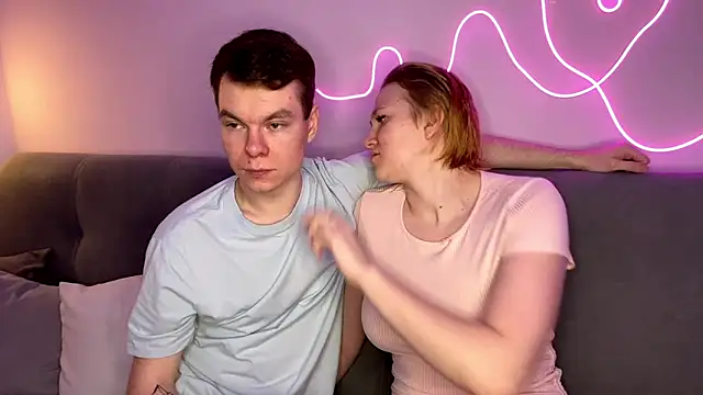 julielourens online show from 10.13.25