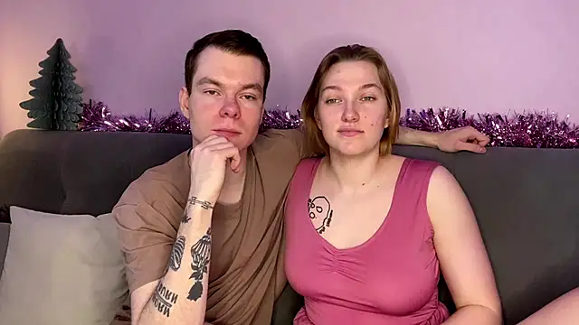 julielourens online show from 12.15.25