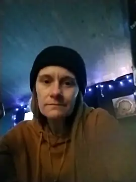 Snapshot of SorbingTremor chatting on 11.09.25 SorbingTremor online show from 11.09.25