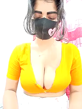 Snapshot of Nodi- chatting on 04.07.26 Nodi- online show from 04.07.26