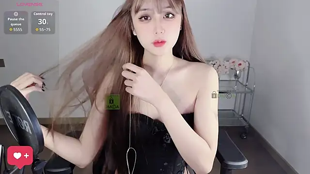 OwQoll online show from 10.23.25