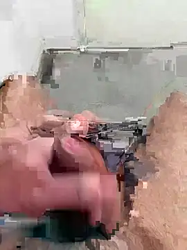 Snapshot of TarunX124 chatting on 01.14.26 TarunX124 online show from 01.14.26