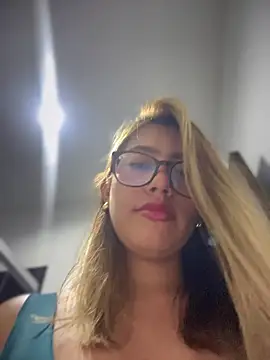 sara calderon online show from 10.21.25