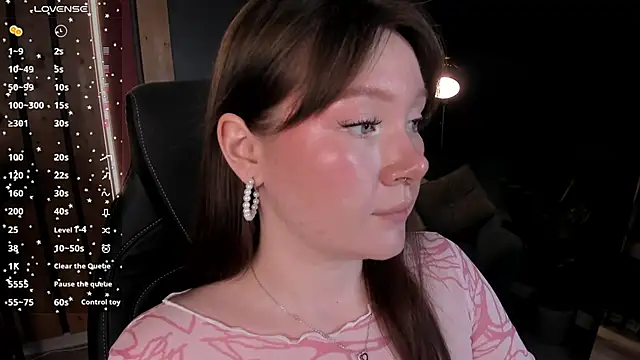 Ash Hasmy online show from 12.17.25