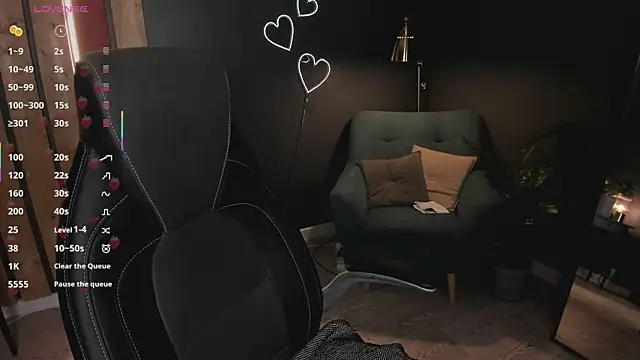 Snapshot of Ash_Hasmy chatting on 02.10.26 Ash Hasmy online show from 02.10.26