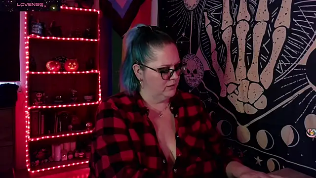 Kinky Witch online show from 10.26.25