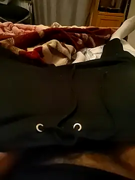 Snapshot of kulliguy chatting on 11.28.25 kulliguy online show from 11.28.25