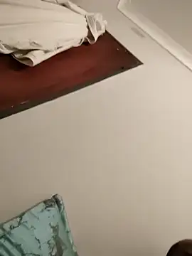 Snapshot of kulliguy chatting on 12.17.25 kulliguy online show from 12.17.25