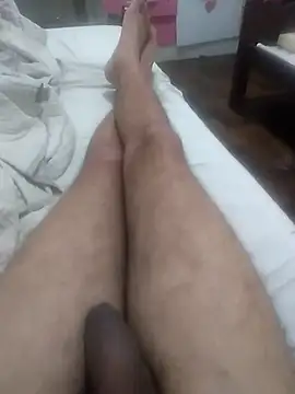 GuilhermeYuree online show from 10.17.25