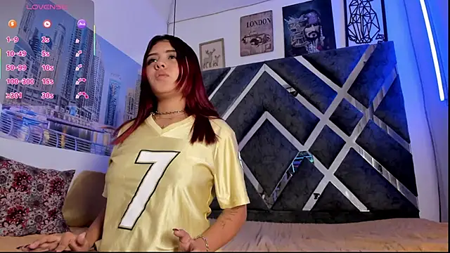 lizzylizzy4 online show from 10.15.25