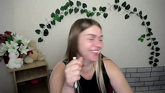 Snapshot of Magic_Katarina_ chatting on 09.22.25 Magic Katarina online show from 09.22.25