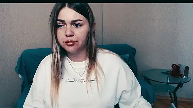 Snapshot of Magic_Katarina_ chatting on 10.23.25 Magic Katarina online show from 10.23.25