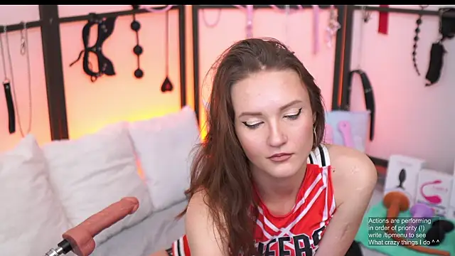 Olivia WestSun online show from 10.13.25