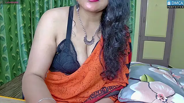 Snapshot of MasTANIYA chatting on 12.20.25 MasTANIYA online show from 12.20.25