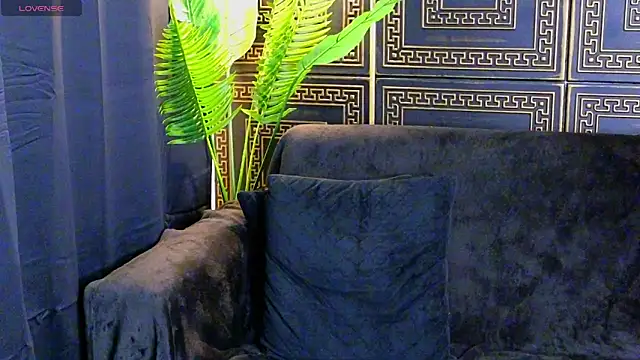 Aelorya online show from 12.15.25