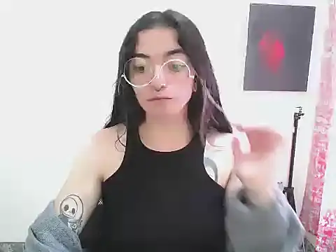 Snapshot of Came-II chatting on 05.27.26 Came-II online show from 05.27.26