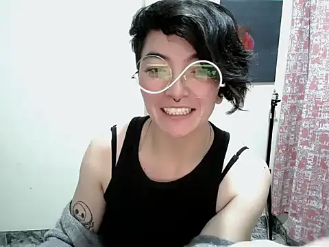 Snapshot of Came-II chatting on 06.14.26 Came-II online show from 06.14.26