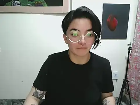 Snapshot of Came-II chatting on 06.19.26 Came-II online show from 06.19.26