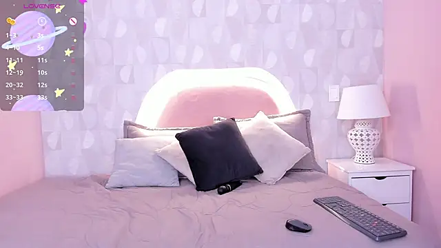 Snapshot of isabella_milf_ chatting on 07.18.26 isabella milf online show from 07.18.26