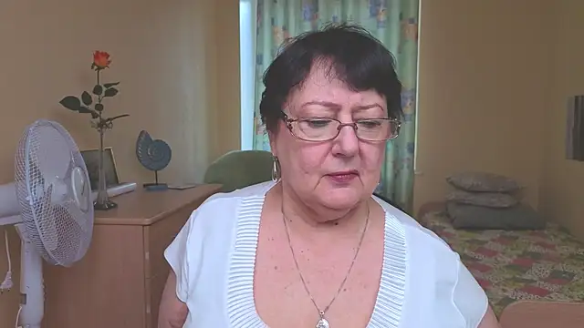 Margo Moll online show from 01.17.26