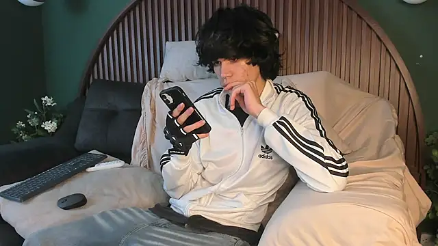 Snapshot of Diamond_twink chatting on 07.17.26 Diamond twink online show from 07.17.26