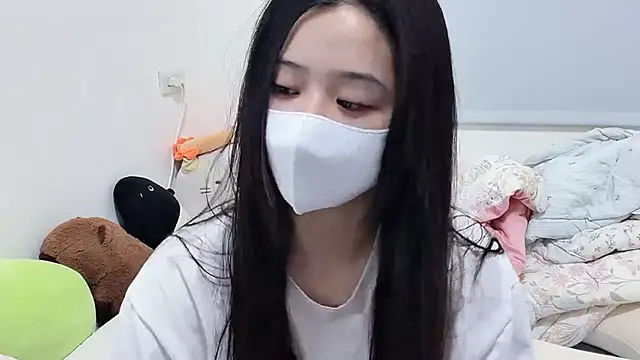 Snapshot of LHeart chatting on 05.26.26 LHeart online show from 05.26.26