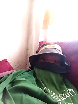 Snapshot of Sexxoophone chatting on 04.12.26 Sexxoophone online show from 04.12.26