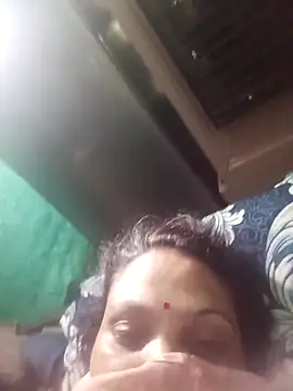 Snapshot of SHWETA1180 chatting on 11.12.25 SHWETA1180 online show from 11.12.25