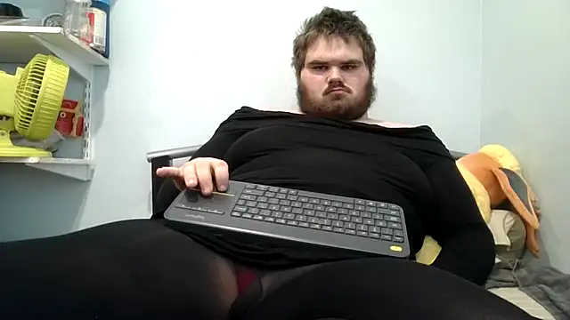 Snapshot of alexthe9t chatting on 11.17.25 alexthe9t online show from 11.17.25